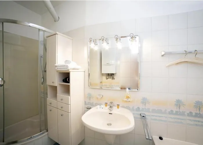 Calm 60m2 Flat Close To Center - Free Parking Appartement