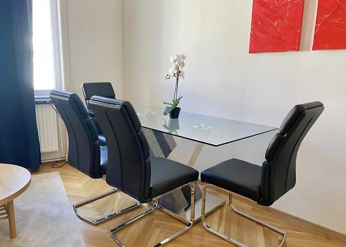 Appartement Calm 60m2 Flat Close To Center - Free Parking Wenen
